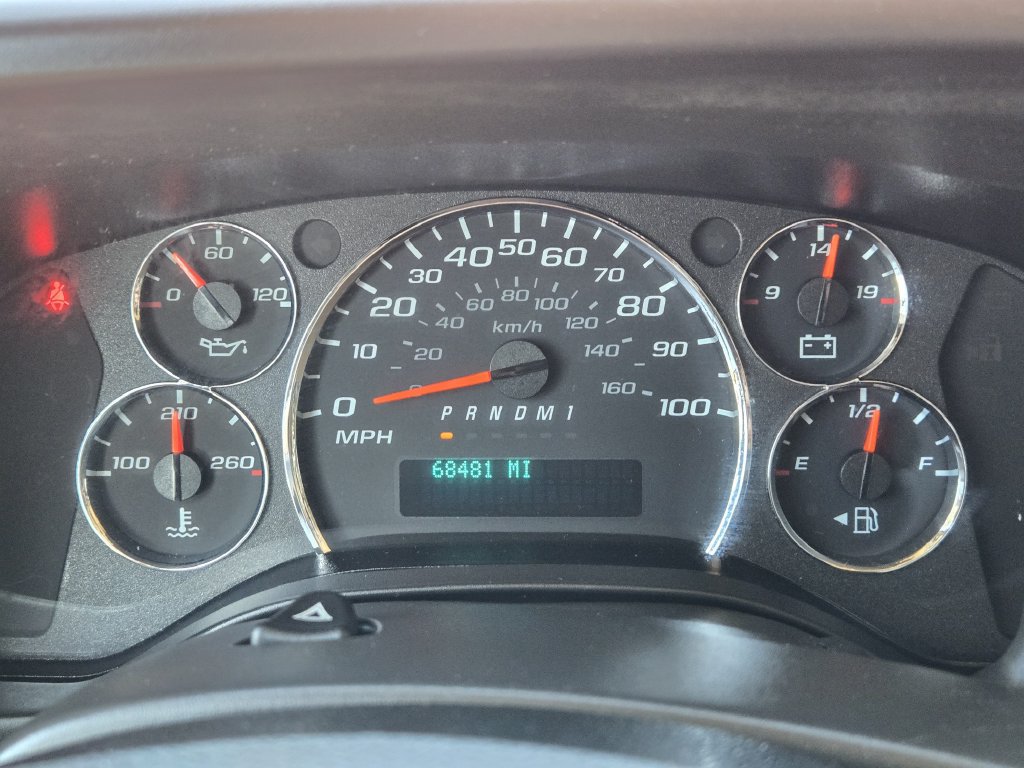 Used 2023 GMC Savana 3500 w/ Driver Convenience Package RWD image 16