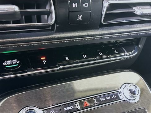 Used 2022 Lincoln Nautilus AWD w/ Premium Package image 22
