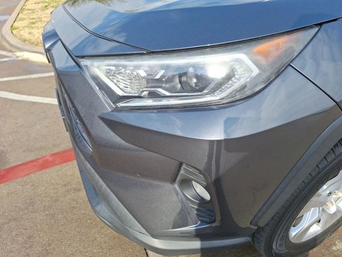 Used 2021 Toyota RAV4 XLE image 10