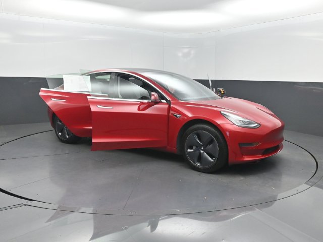 Used 2020 Tesla Model 3 Standard Range RWD image 26