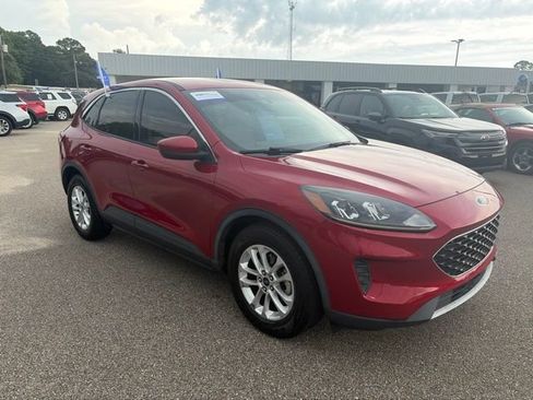 Certified 2020 Ford Escape SE FWD image 2