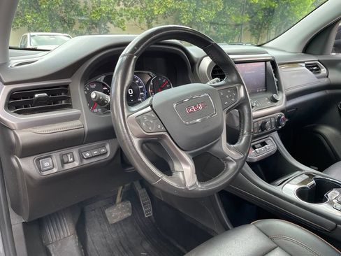 Used 2022 GMC Acadia AT4 w/ Technology Package AWD/4WD image 10