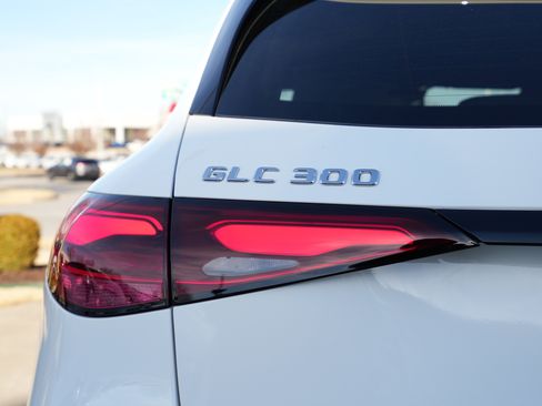 New 2026 Mercedes-Benz GLC 300 4MATIC image 14