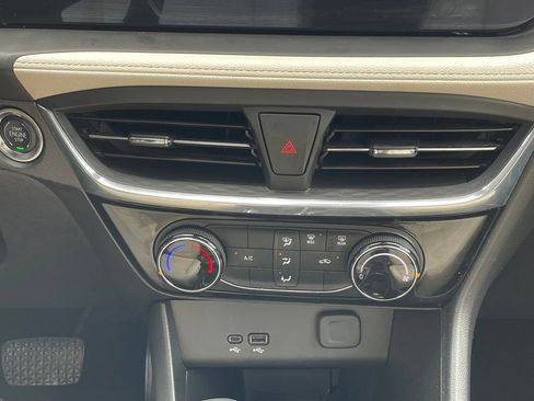 Used 2024 Buick Encore GX Sport Touring FWD image 19
