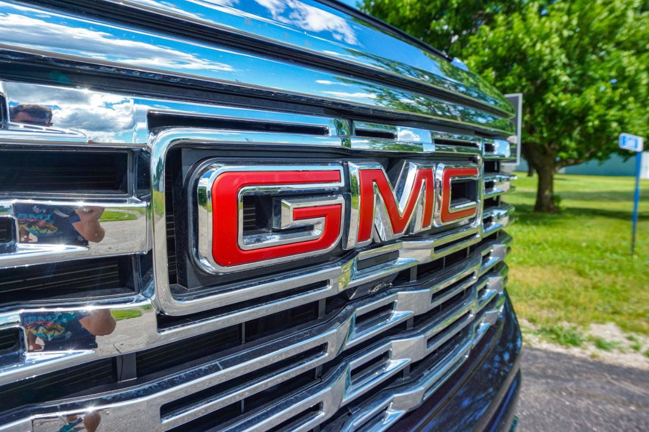 Used 2023 GMC Sierra 1500 Denali w/ Technology Package AWD/4WD image 14
