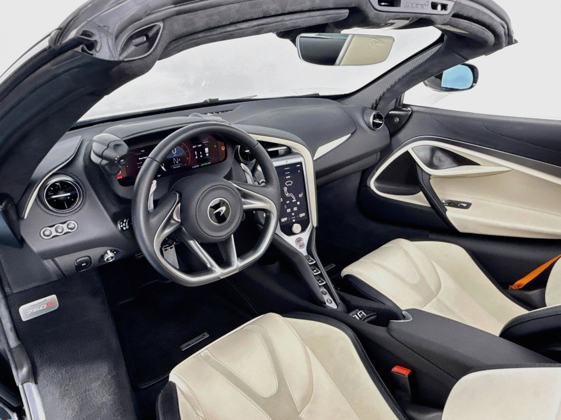 Used 2024 McLaren 750S Spider RWD image 23