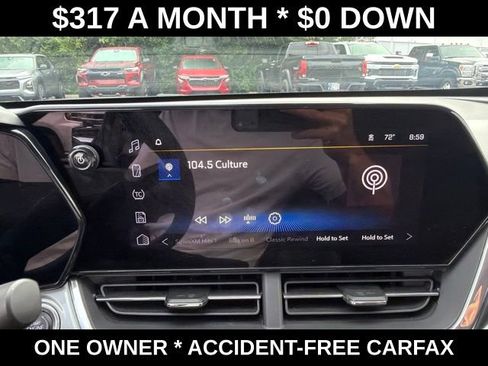 Used 2025 Chevrolet Trax LT FWD image 21