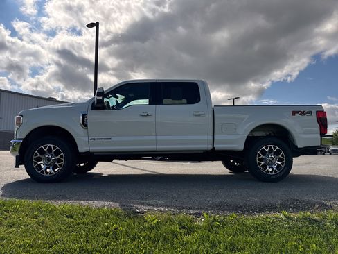 Used 2022 Ford F250 Lariat w/ Lariat Ultimate Package AWD/4WD image 11