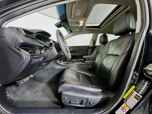 Used 2017 Toyota Avalon Limited FWD image 13