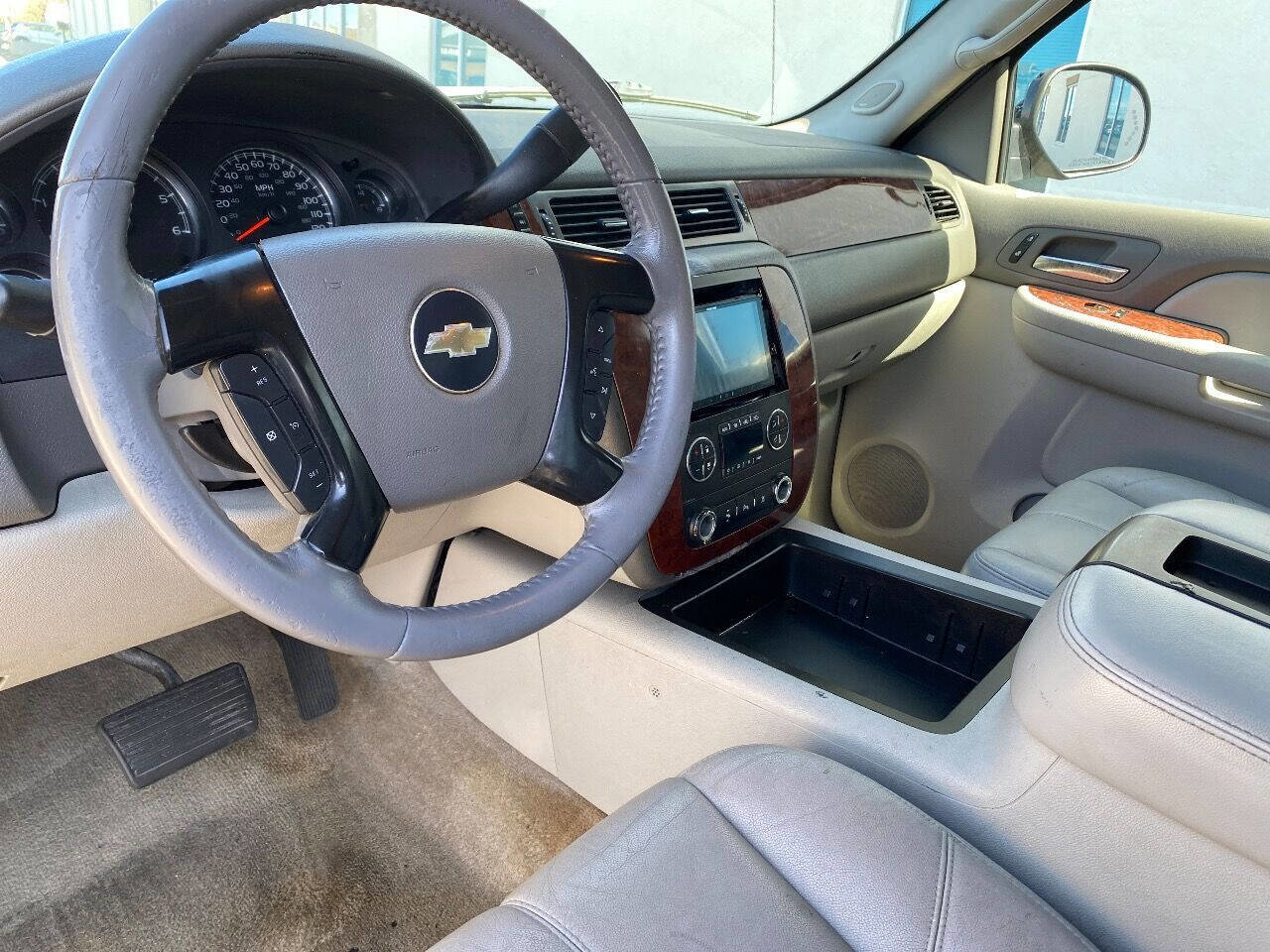 Used 2008 Chevrolet Avalanche LT w/ LT Preferred Equipment Group AWD/4WD image 12