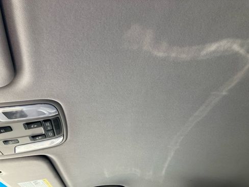 Used 2018 Kia Sedona SX Limited FWD image 20
