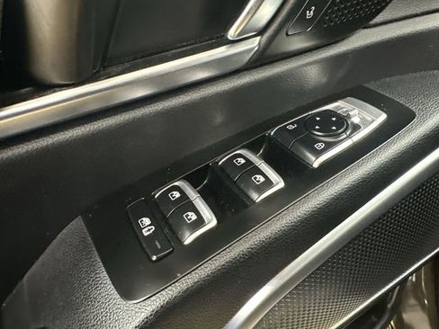Used 2020 Kia Telluride SX w/ SX Prestige Package AWD/4WD image 16