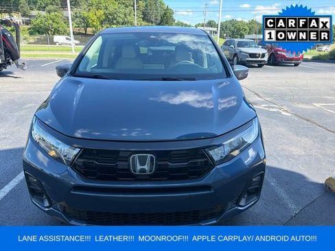 Used 2025 Honda Odyssey Touring image 2