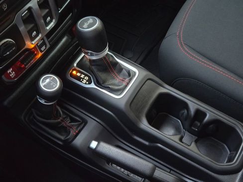 Used 2021 Jeep Wrangler Rubicon image 18