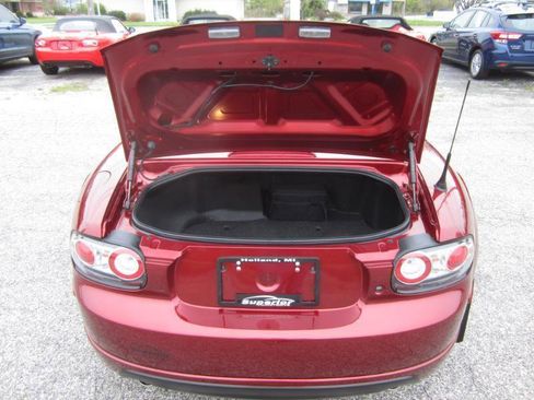 Used 2008 MAZDA MX-5 Miata Grand Touring w/ Appearance Pkg RWD image 27