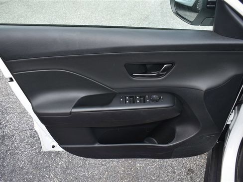 Used 2023 Nissan Rogue S AWD/4WD image 36