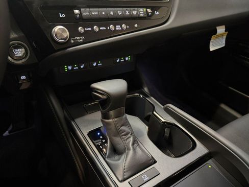 Used 2025 Lexus ES 350 w/ Premium Package image 16