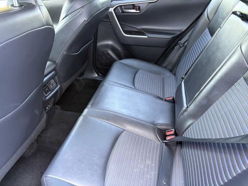 Used 2023 Toyota RAV4 XSE AWD/4WD image 9