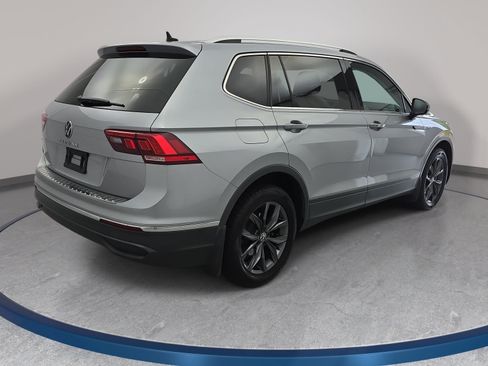 Used 2023 Volkswagen Tiguan SE FWD image 5
