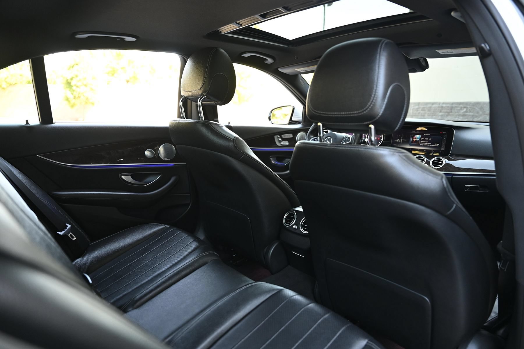 Used 2017 Mercedes-Benz E 300 image 23