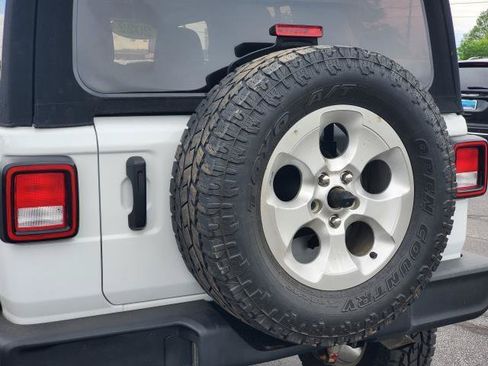 Used 2022 Jeep Wrangler Unlimited Sport AWD/4WD image 24