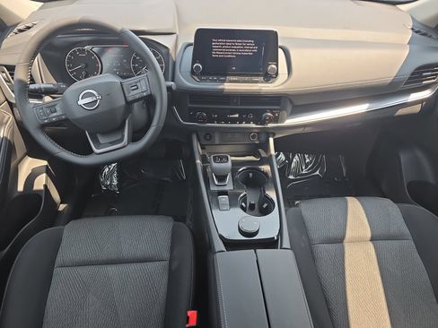 New 2026 Nissan Rogue SV w/ Cold Weather Package AWD/4WD image 9
