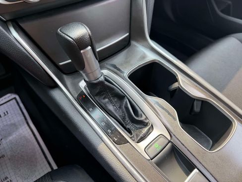 Used 2018 Honda Accord LX image 19