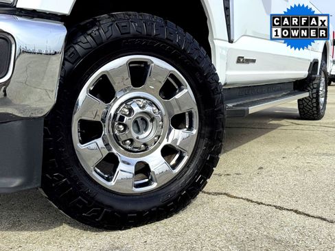 Used 2023 Ford F250 Lariat w/ Chrome Package image 2