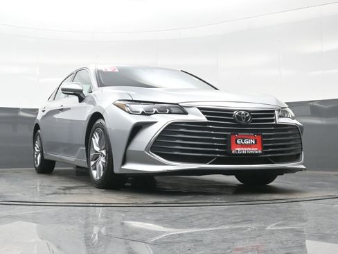 Used 2019 Toyota Avalon XLE image 26