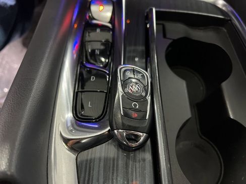 Used 2024 Buick Enclave Premium image 41