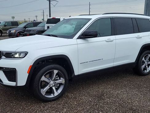 New 2026 Jeep Grand Cherokee L Limited AWD/4WD image 4