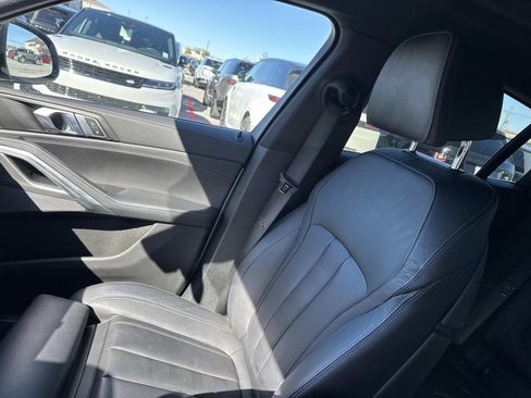 Used 2022 BMW X6 xDrive40i w/ M Sport Package image 15