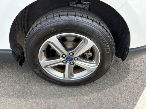 Used 2021 Ford Edge SEL w/ Convenience Package AWD/4WD image 11