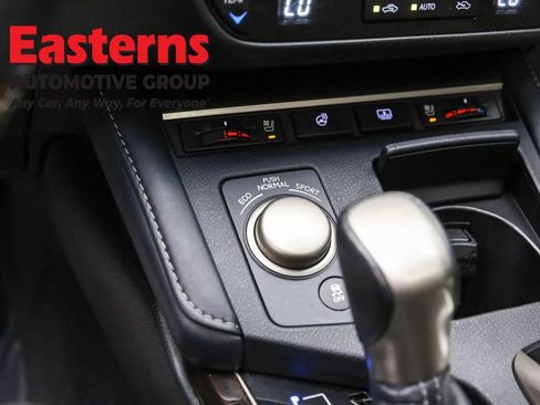 Used 2018 Lexus ES 350 w/ Luxury Package w/Wood Trim FWD image 13