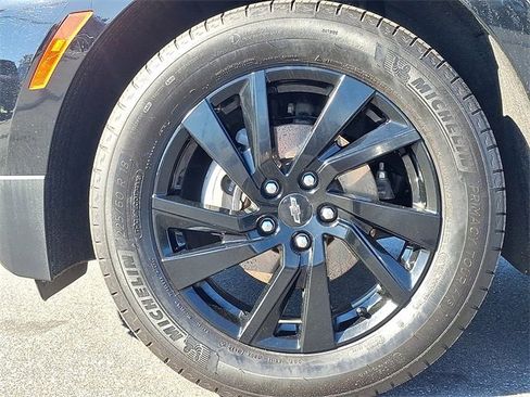 Used 2024 Chevrolet Equinox LS w/ Midnight Edition image 8