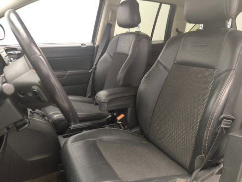 Used 2017 Jeep Compass 75th Anniversary w/ Power Value Group FWD image 17