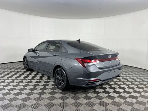 Used 2023 Hyundai Elantra SEL image 8