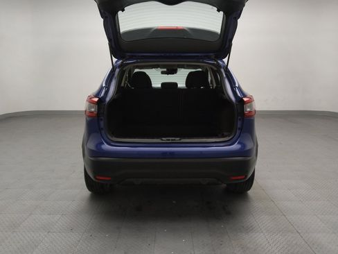 Used 2021 Nissan Rogue Sport S image 29