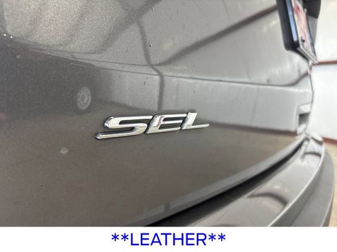 Certified 2022 Ford Edge SEL w/ Sport Appearance Package AWD/4WD image 14