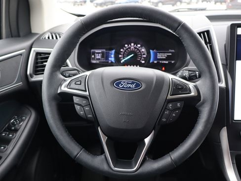 Used 2024 Ford Edge SEL w/ Sport Appearance Package image 15