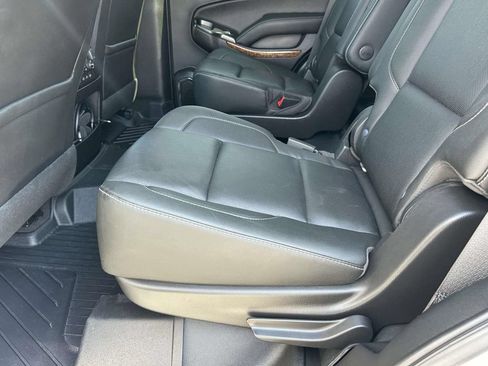 Used 2019 Chevrolet Tahoe Premier AWD/4WD image 19