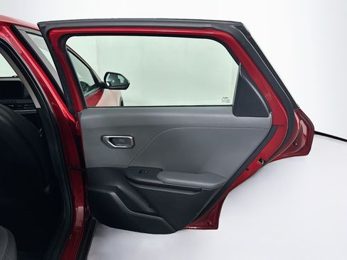 Used 2025 Kia K4 FWD image 28