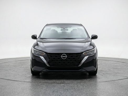 Used 2025 Nissan Sentra SV FWD image 2