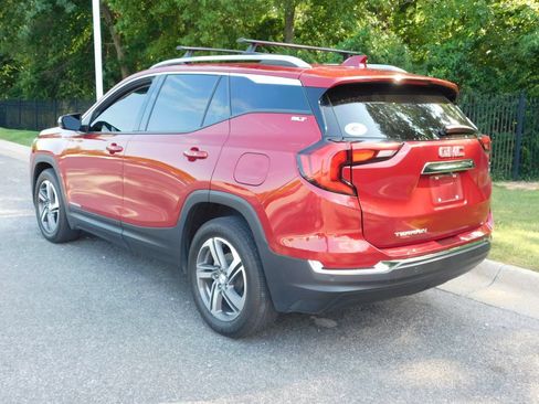 Used 2021 GMC Terrain SLT FWD image 3