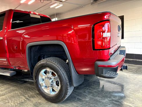 Used 2018 GMC Sierra 3500 Denali w/ Duramax Plus Package image 8