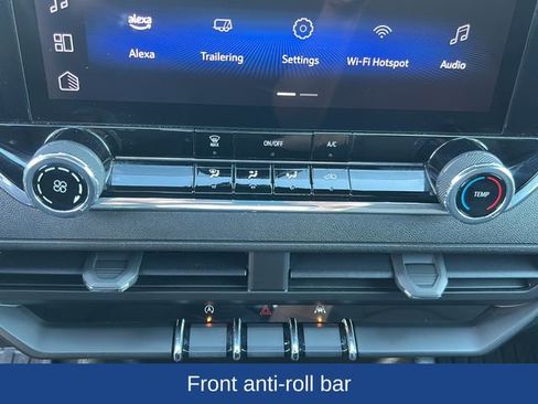 Used 2024 Chevrolet Colorado W/T image 14