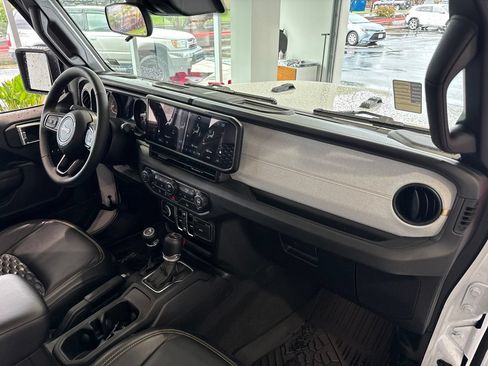 Used 2025 Jeep Wrangler Unlimited Sport AWD/4WD image 50