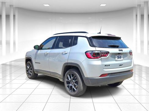 Certified 2025 Jeep Compass Latitude w/ Convenience Group AWD/4WD image 5
