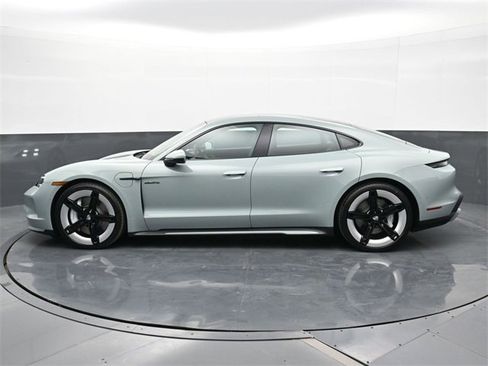 New 2025 Porsche Taycan 4S image 2