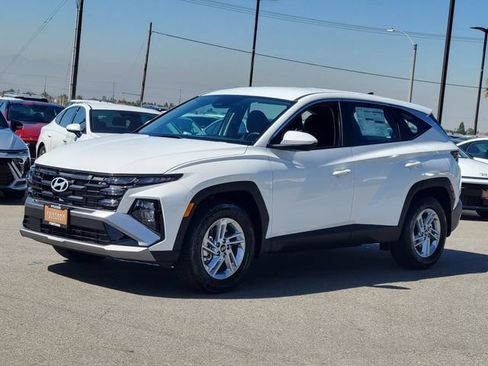 New 2026 Hyundai Tucson SE FWD image 2